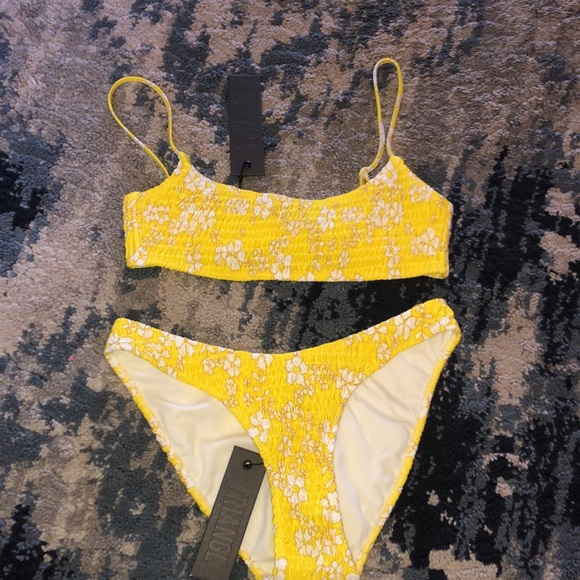 Normal Bottom swimsuit set with bag. - Picture 2 of 8